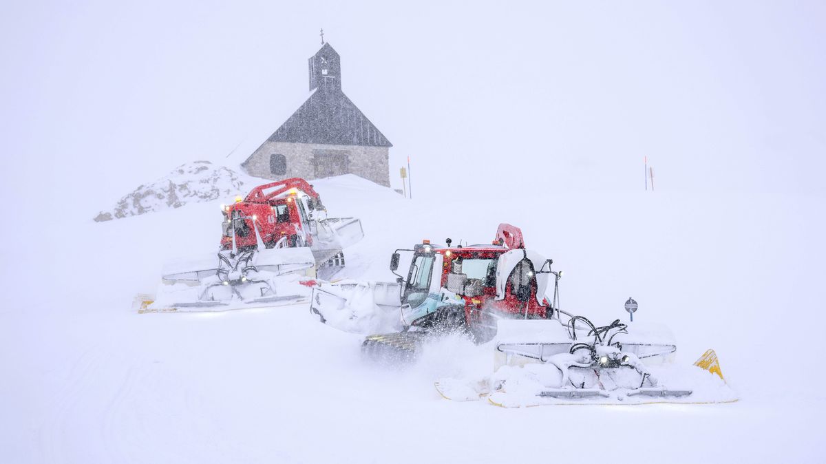 Přívaly sněhu na jihu Německa. Kolabuje letecká i pozemní doprava